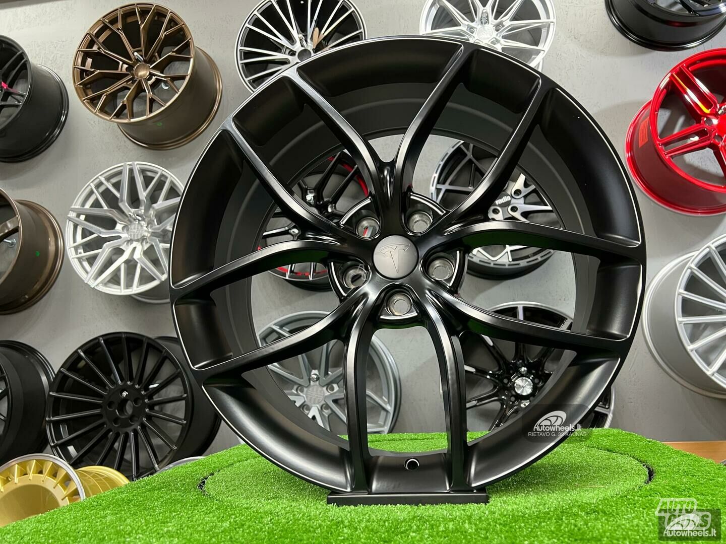 Autowheels Sportline TS5 Model 3 style lengvojo lydinio R20 ratlankiai