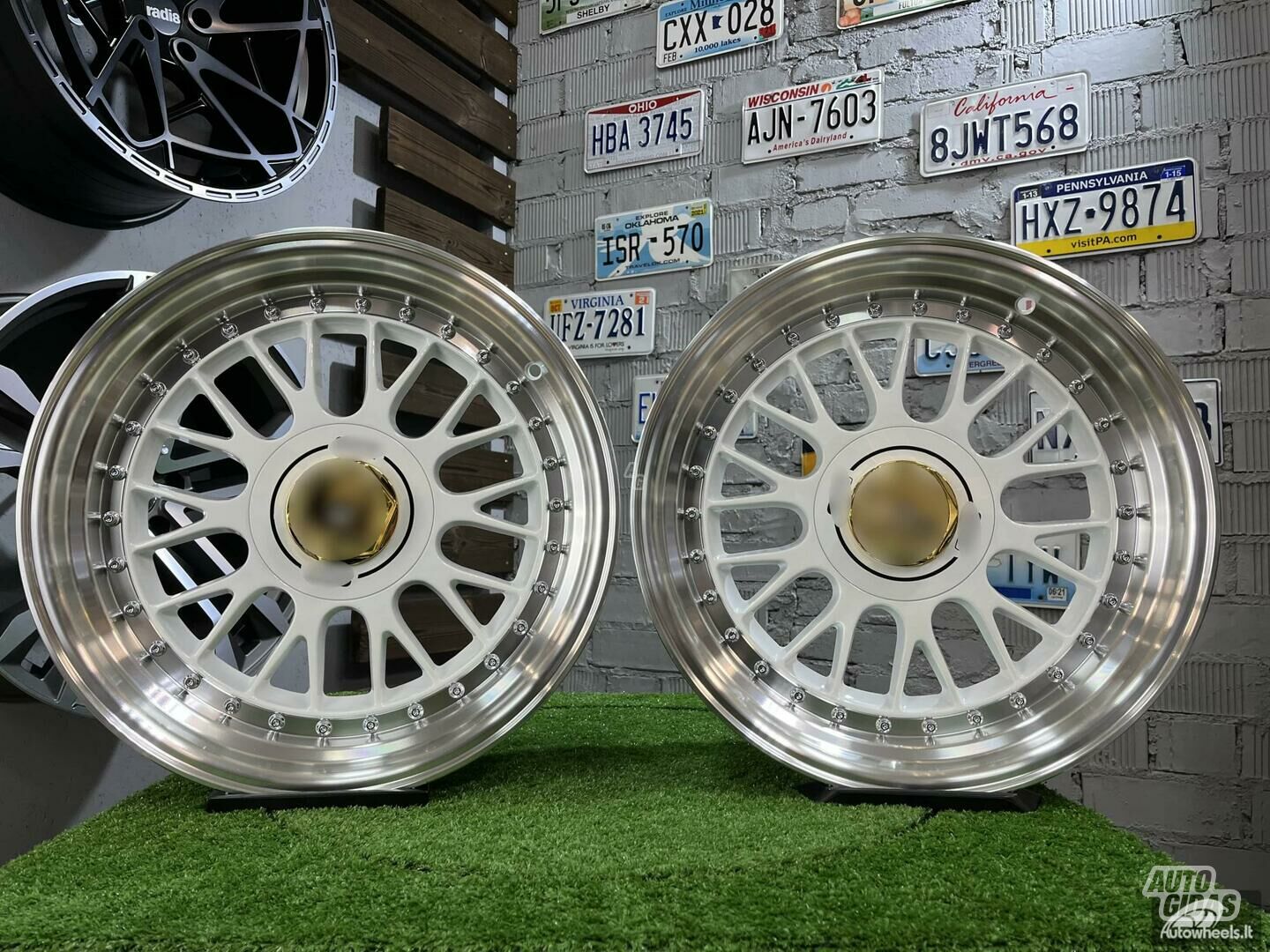 Autowheels BBS LM style BMW Audi MB White lengvojo lydinio R17 ratlankiai