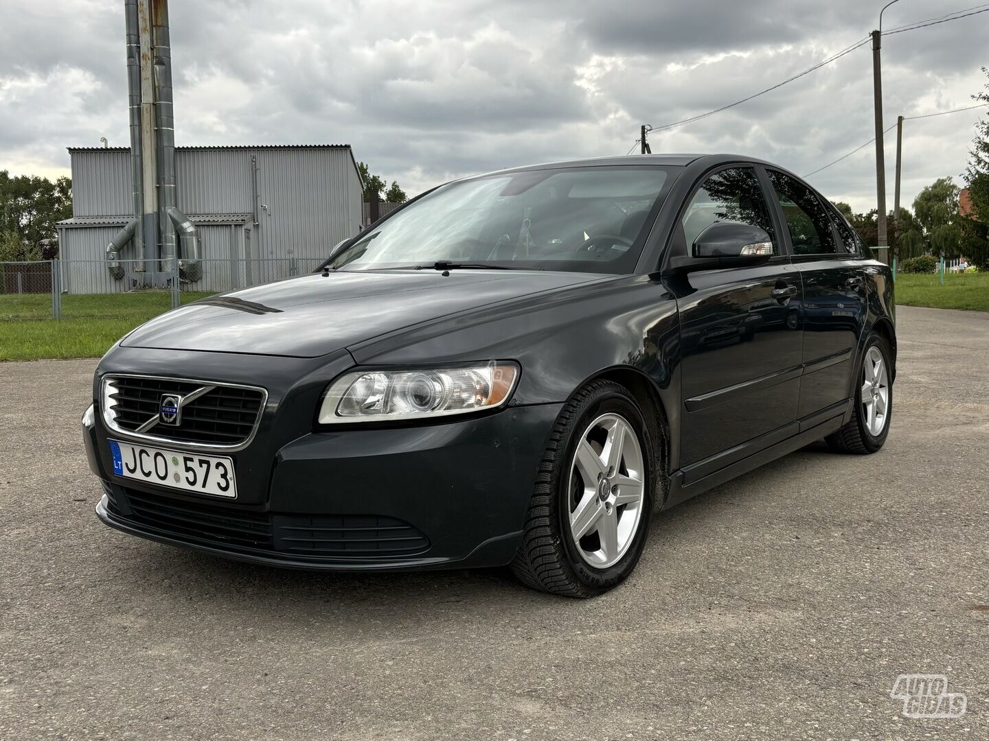 Volvo S40 2010 г Седан