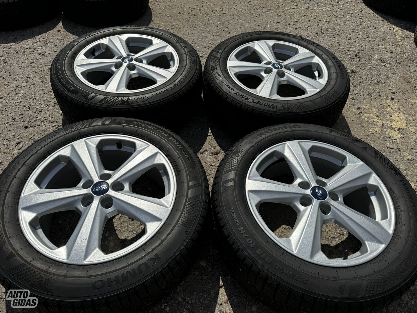 Ford Siunciam, 7.5J ET55 light alloy R18 rims