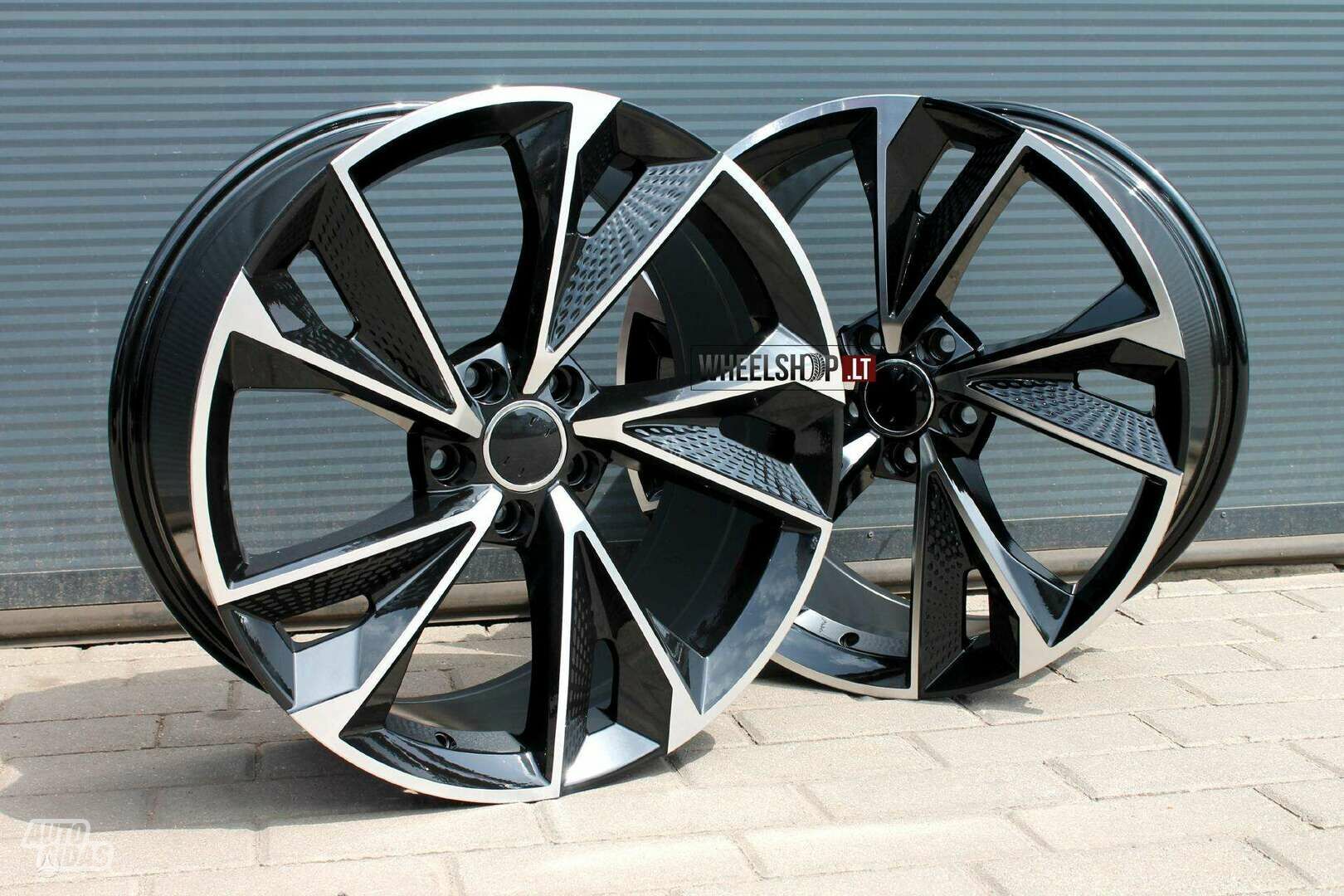 Audi EU-B1566 Black Polished light alloy R22 rims