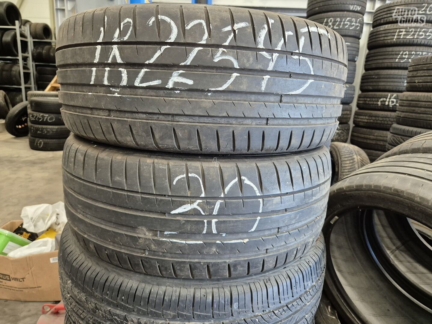 R18 summer tyres passanger car