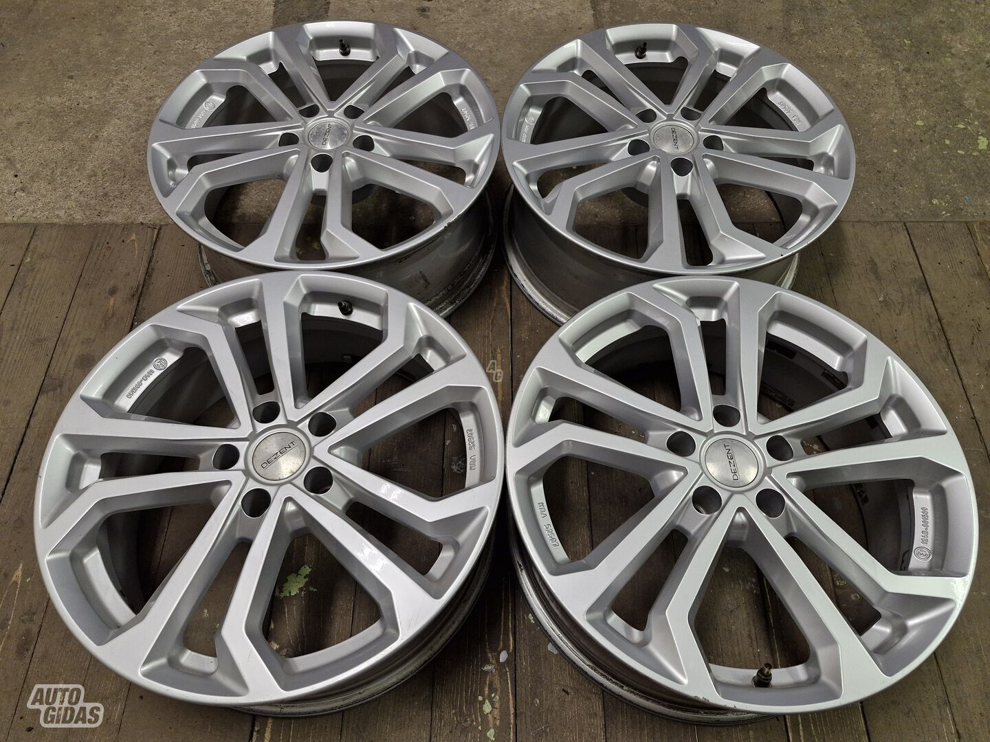 Dezent Audi/MB/VW light alloy R18 rims