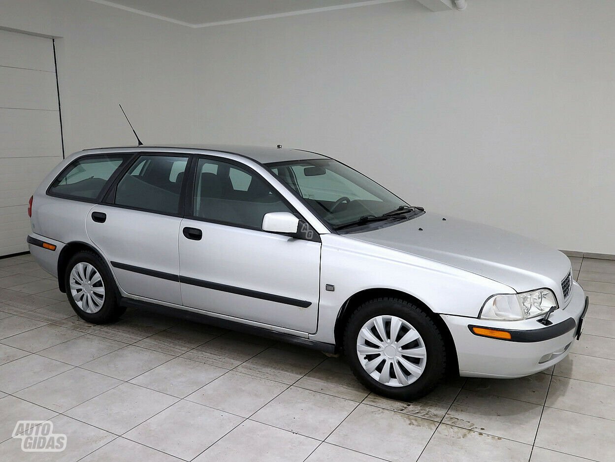 Volvo V40 2003 m Universalas