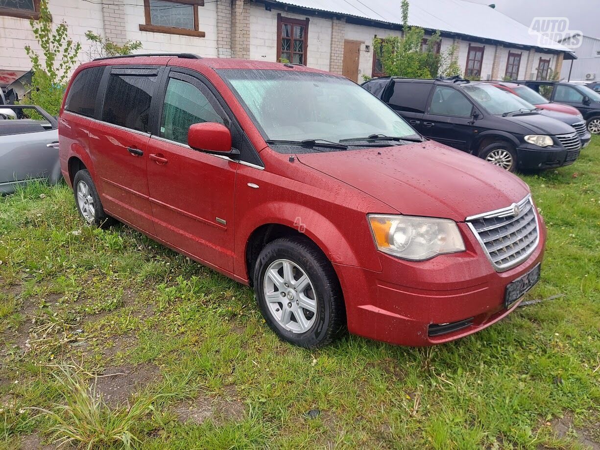 Chrysler Town & Country 2009 m dalys