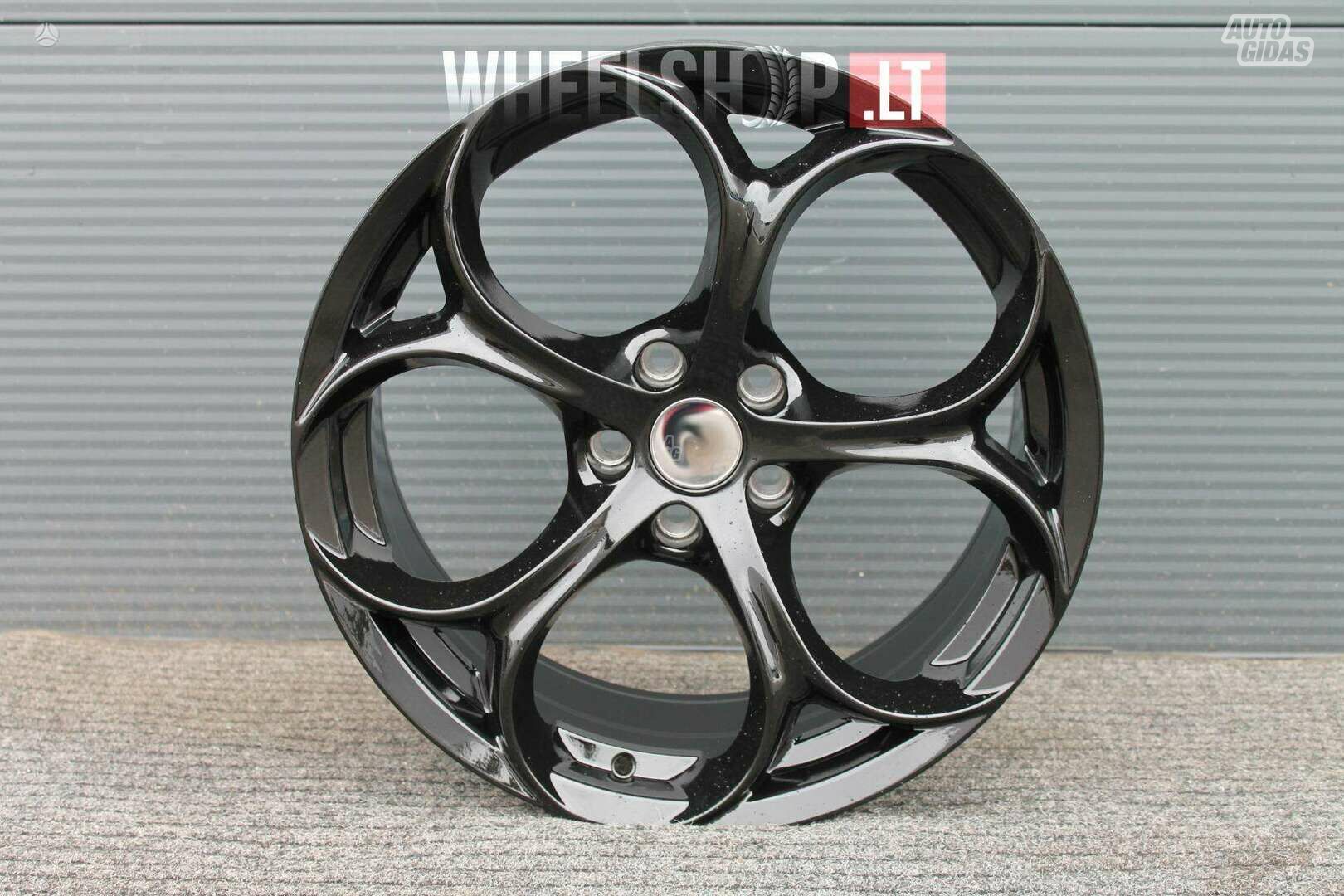 EU-L1664 Gloss Blac rims