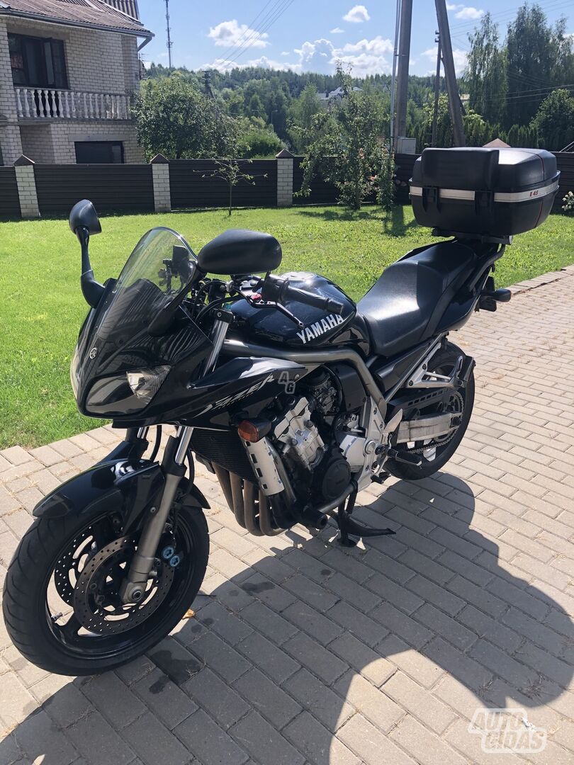 Yamaha FZS 2002 y Classical / Streetbike motorcycle