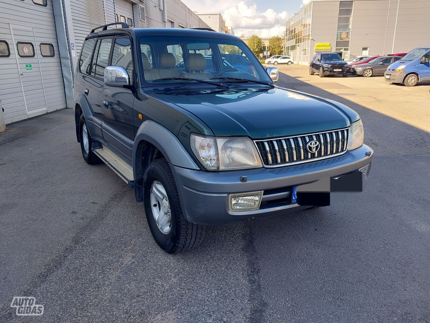 Toyota Land Cruiser 2000 г Внедорожник / Кроссовер