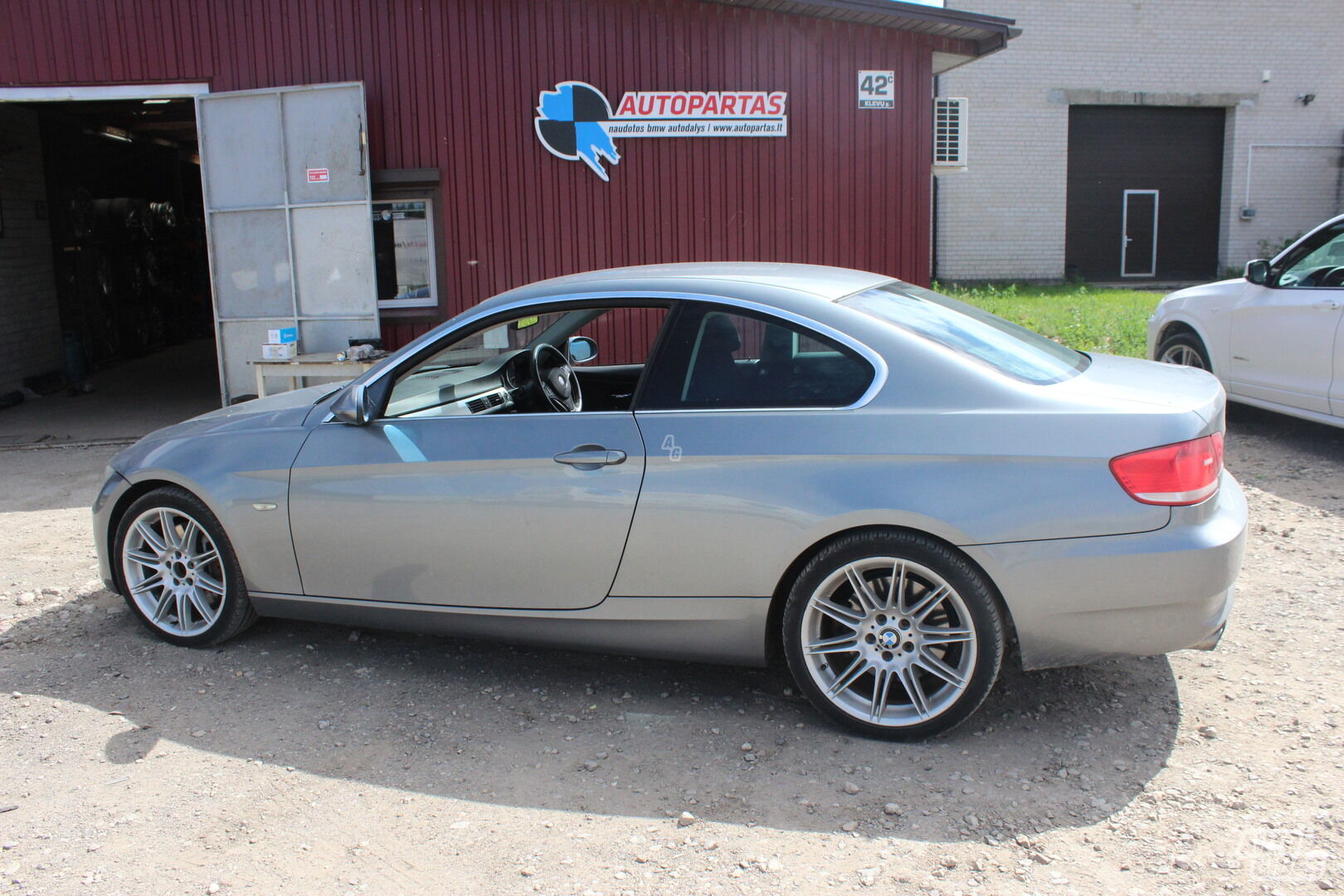 Bmw 330 E90 2009 m dalys