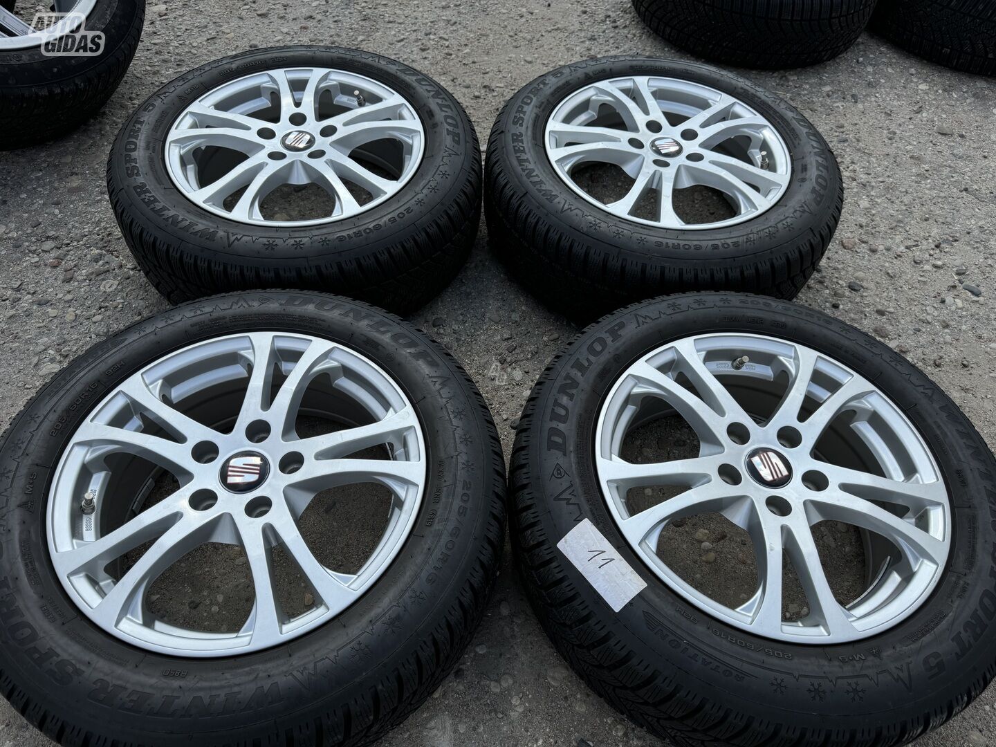 Seat Siunciam, 6.5J ET45 light alloy R16 rims