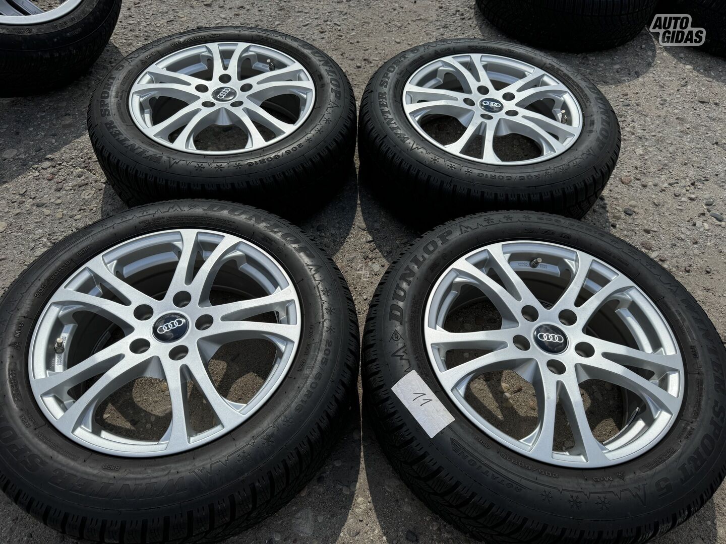 Audi Siunciam, 6.5J ET45 light alloy R16 rims