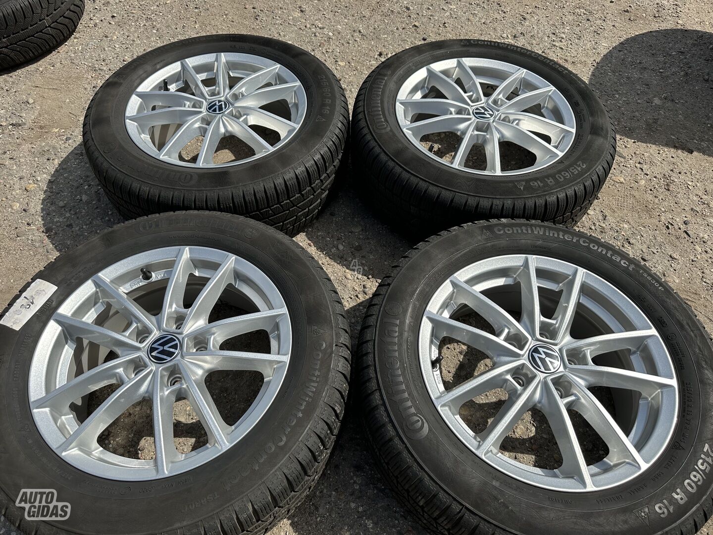 Volkswagen Siunciam, 6.5J ET45 light alloy R16 rims