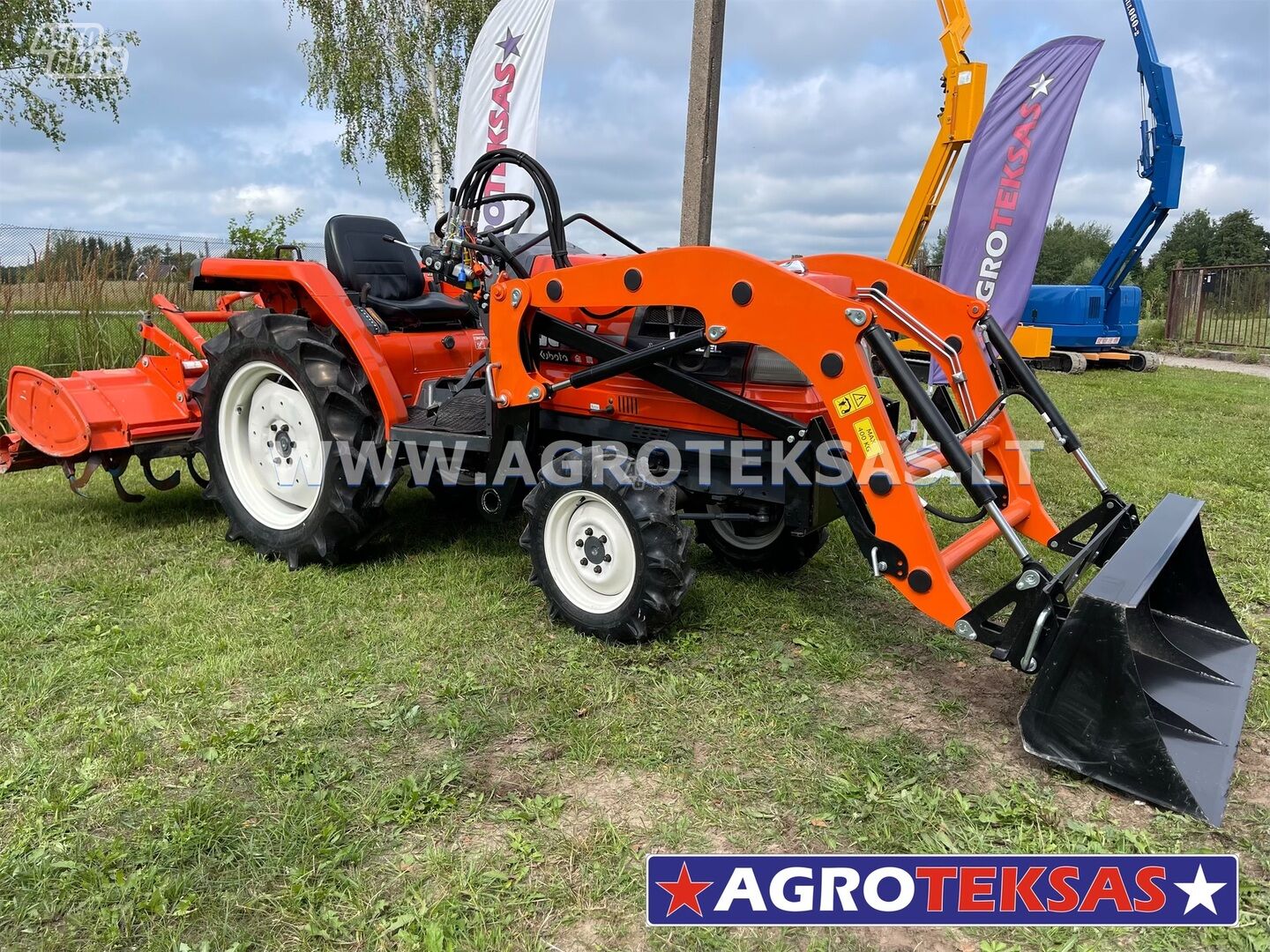 Kubota įvairūs modeliai  2020 г Трактор