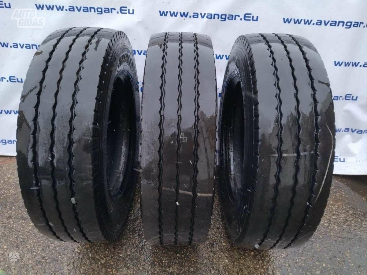 R17.5 universal tyres trucks and buses