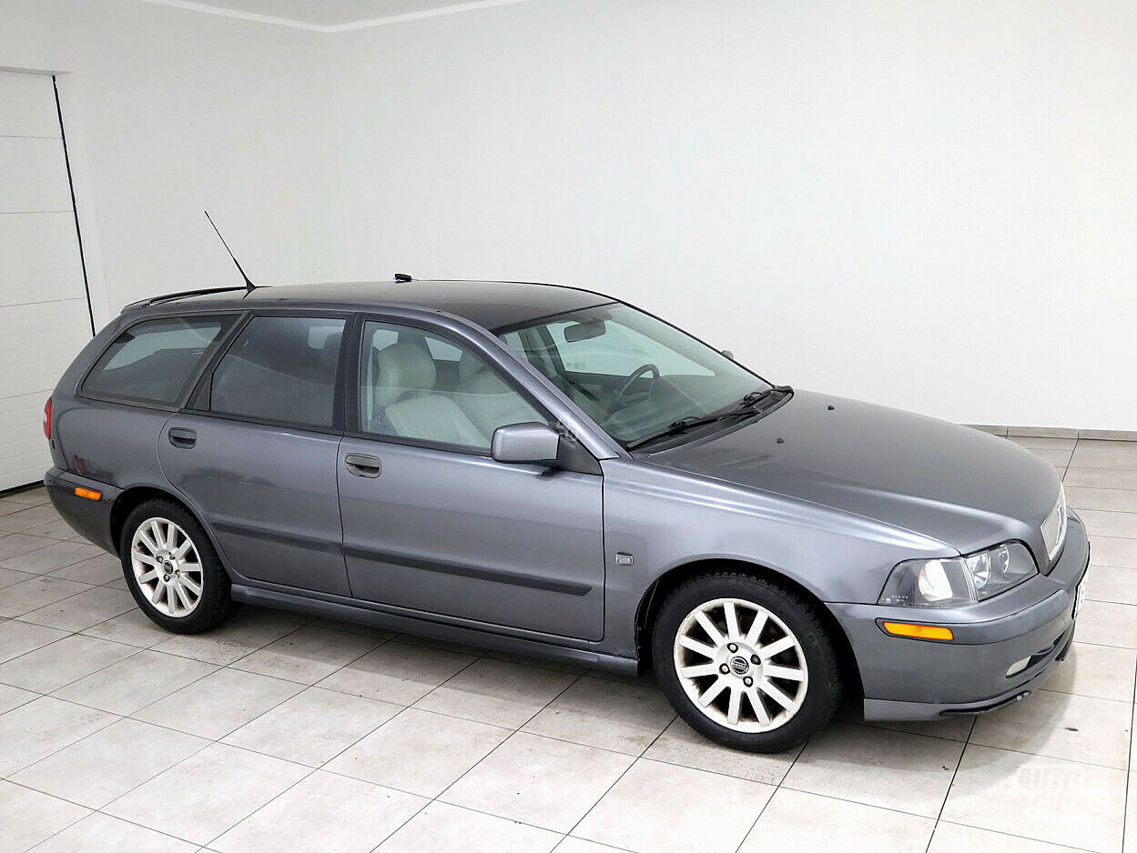 Volvo V40 2001 m Universalas