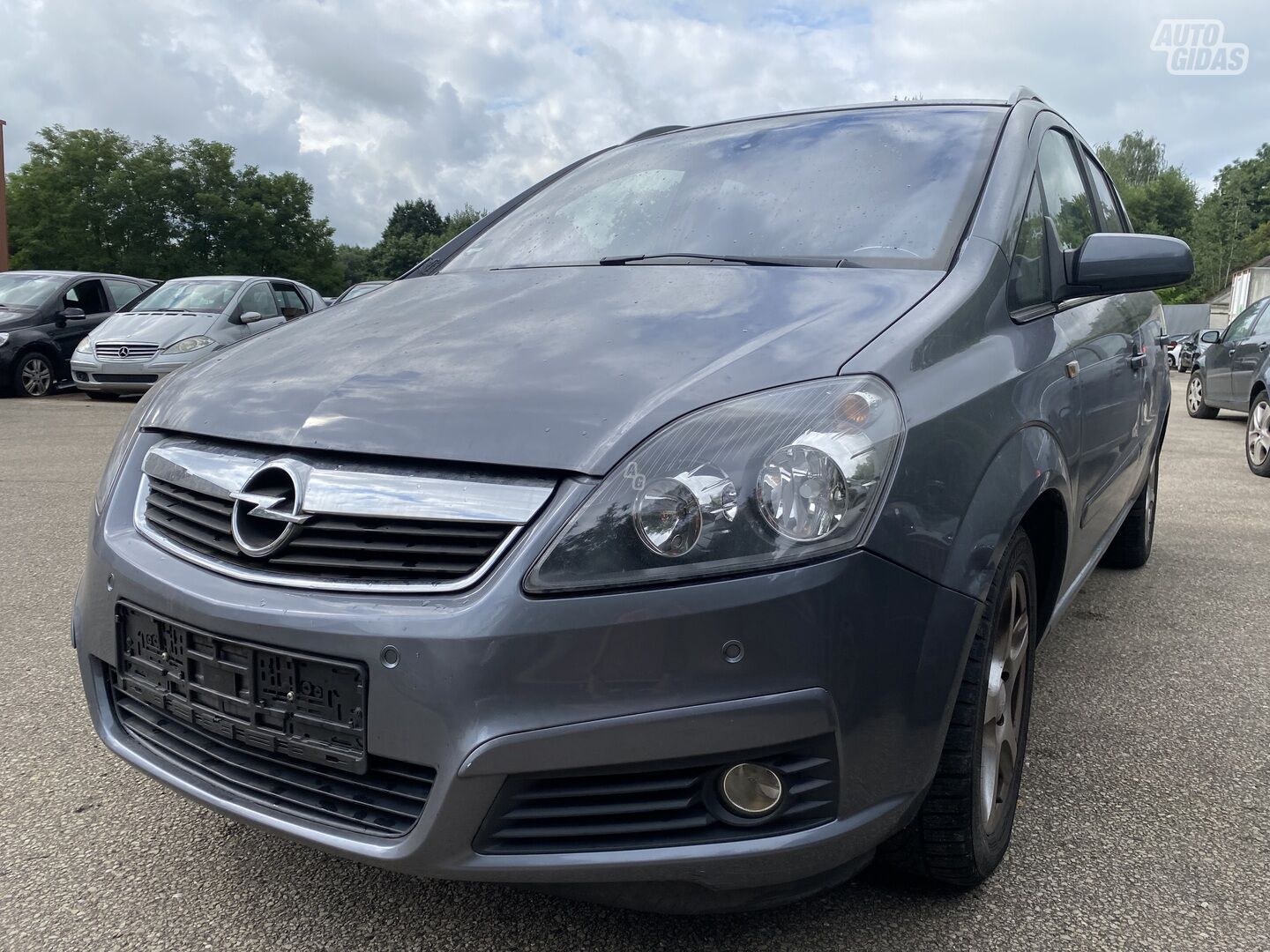 Opel Zafira B 2006 m dalys