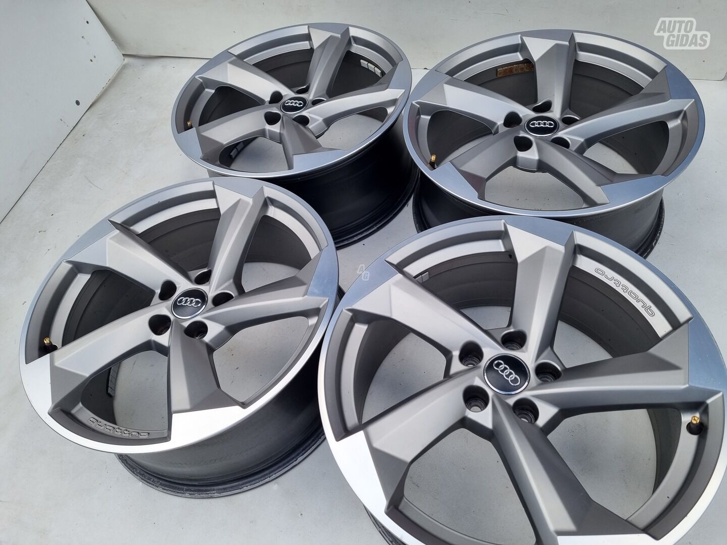 Audi A5, A7 originalūs A5 light alloy R19 rims