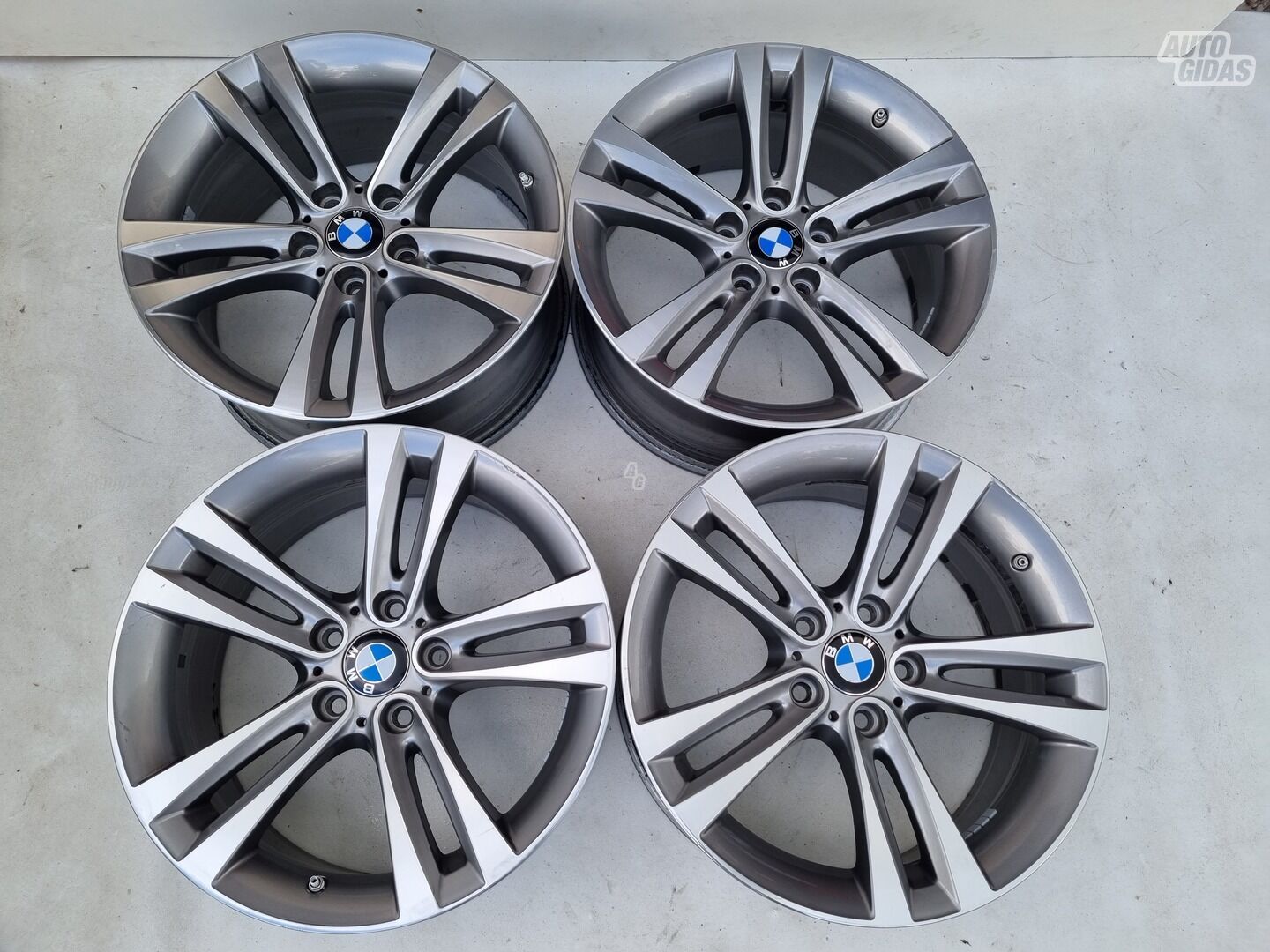 BMW F30 originalūs 328 light alloy R18 rims