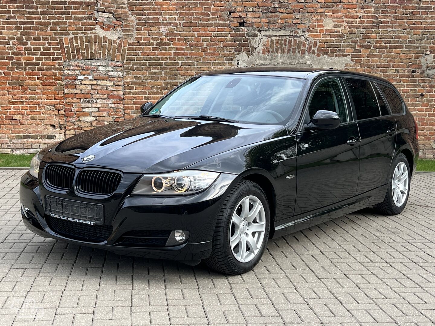 Bmw 320 E90 d Touring xDrive 2012 г