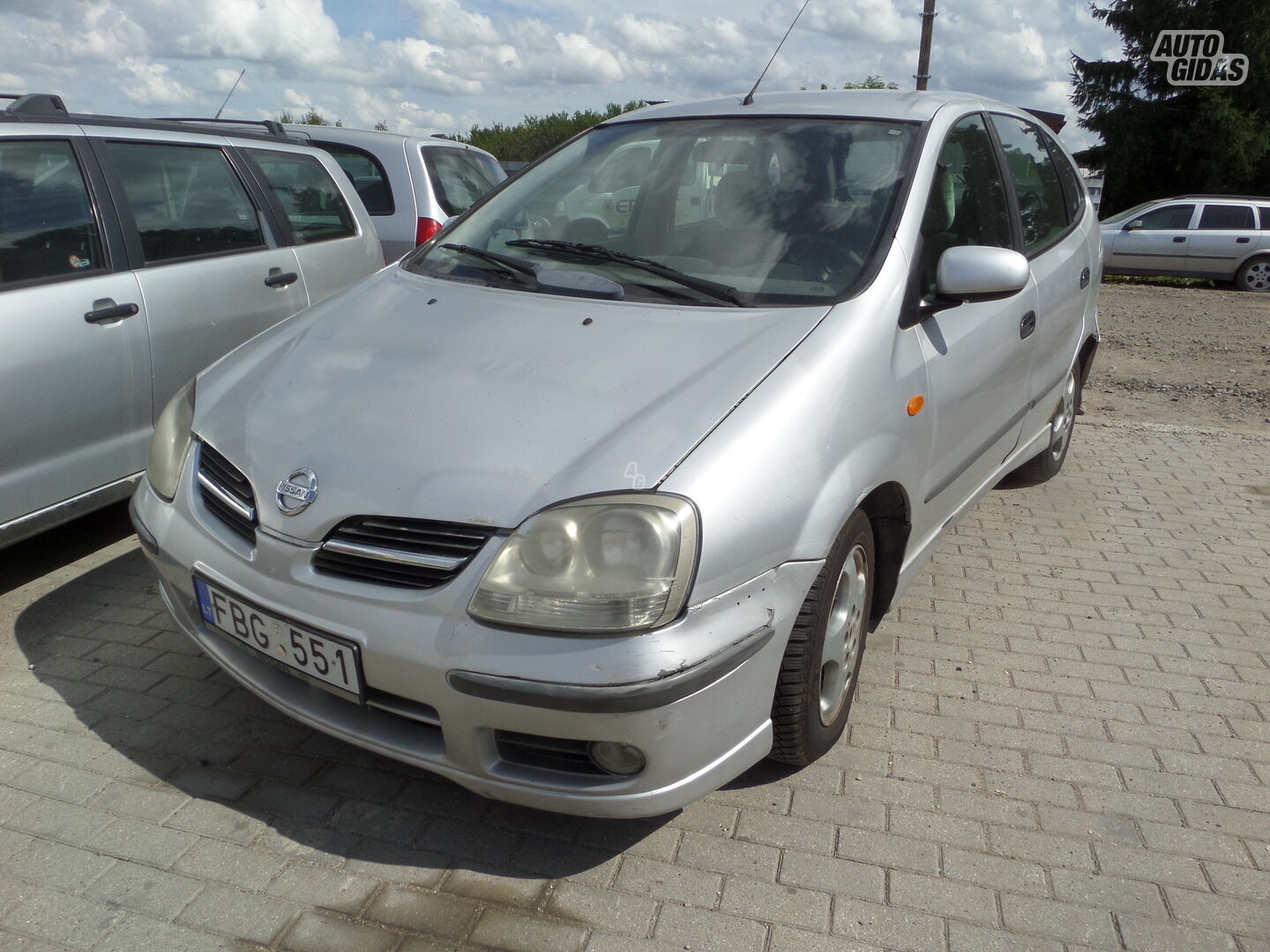 Nissan Almera Tino 2004 m dalys