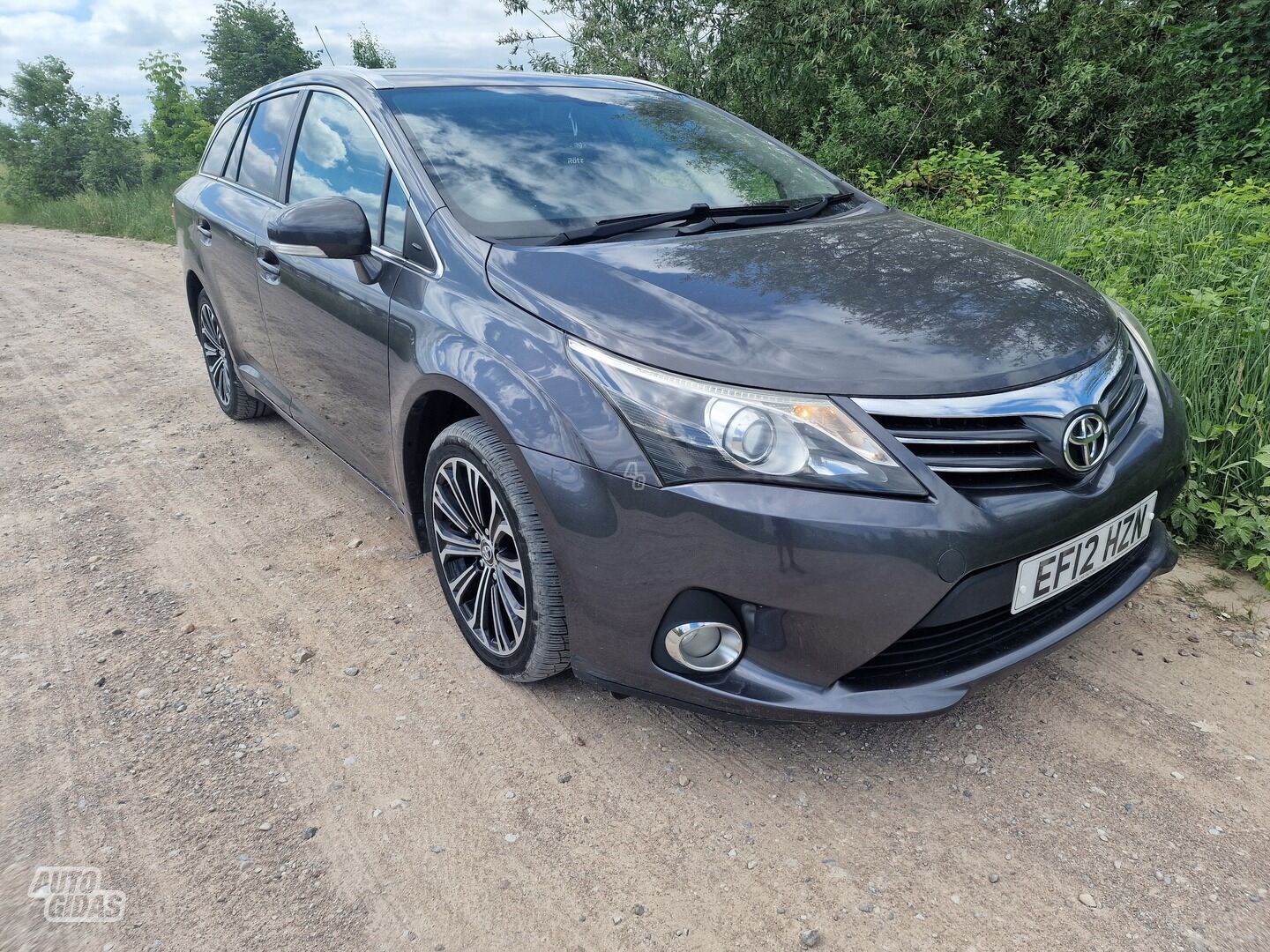 Toyota Avensis 2012 y parts