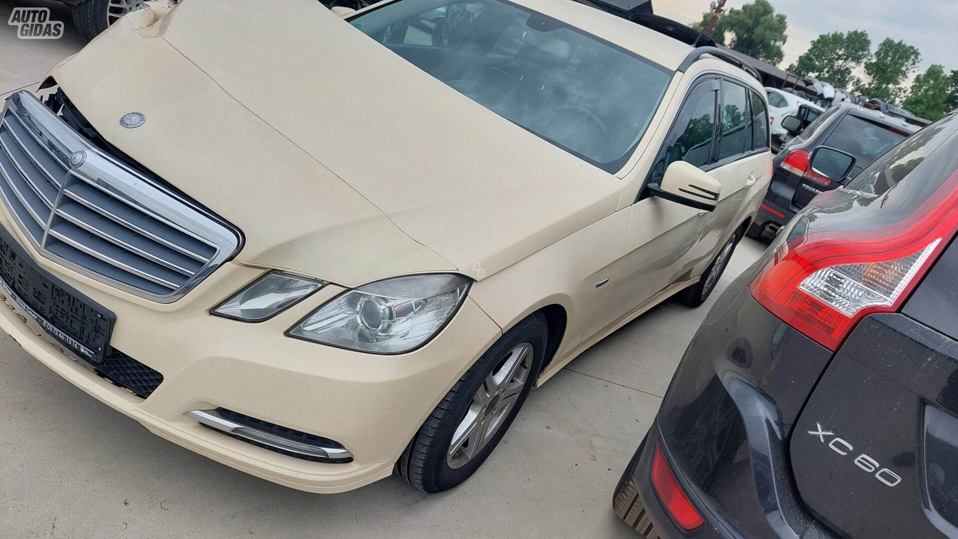 Mercedes-Benz E 200 W212 2011 y parts