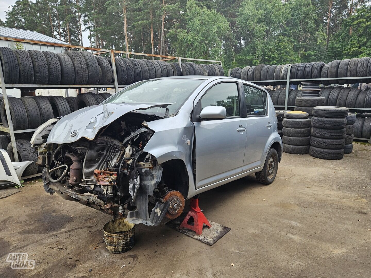 Daihatsu Sirion 2010 г запчясти