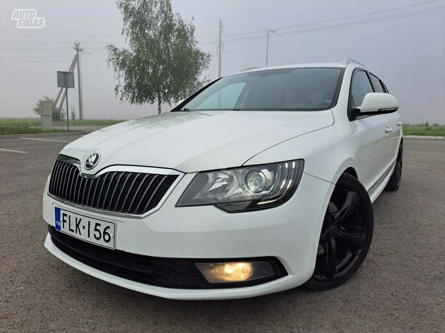 Skoda Superb 2014 m Universalas