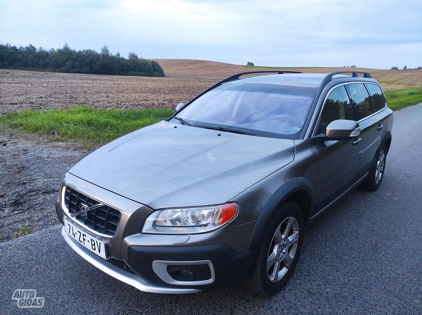 Volvo XC70 D5 AWD Summum 2008 г