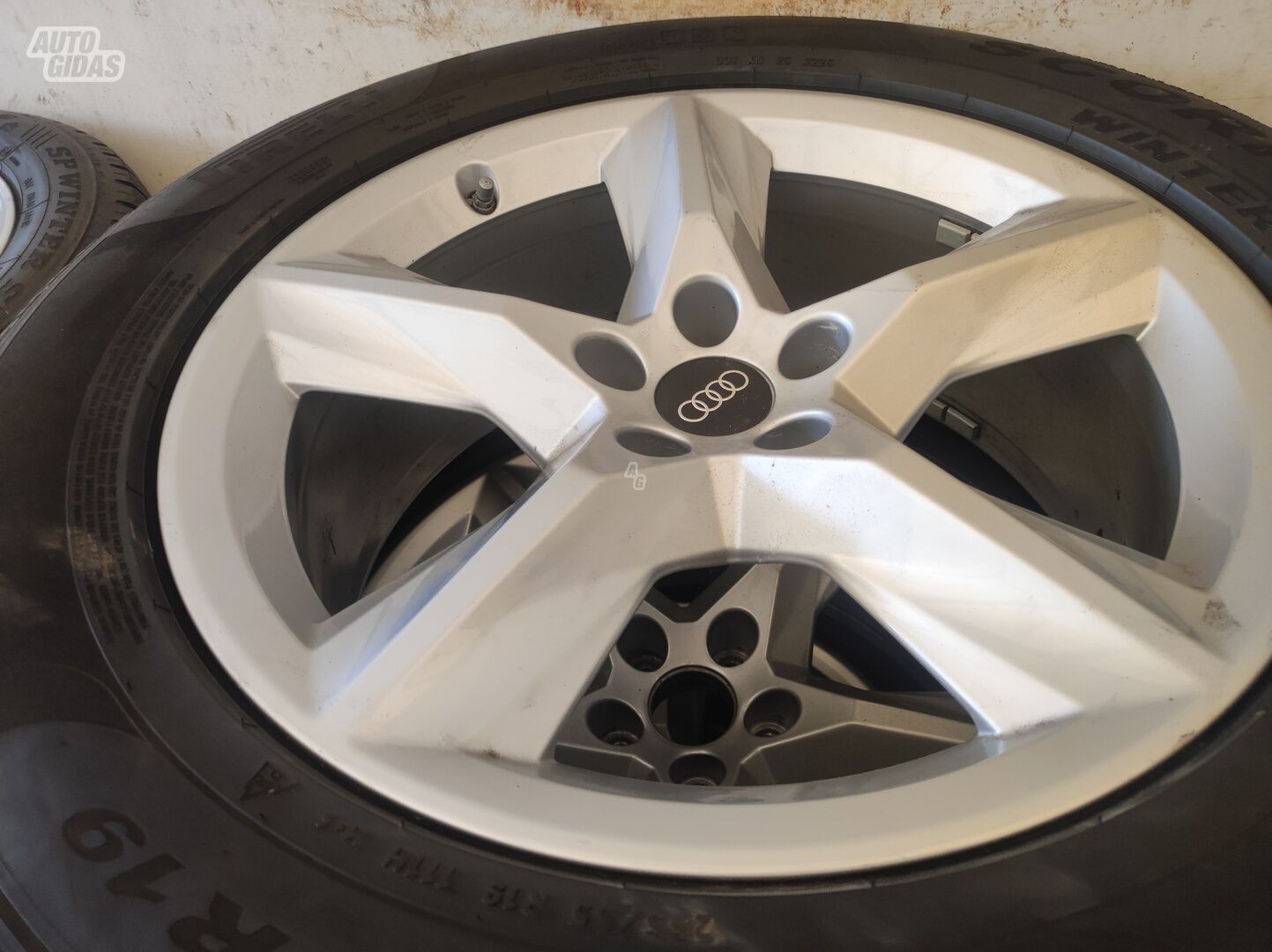 Audi light alloy R19 rims