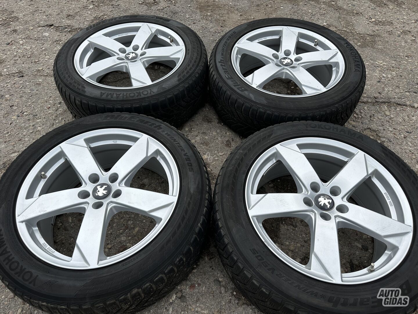 Peugeot Siunciam, 8J ET42 light alloy R19 rims