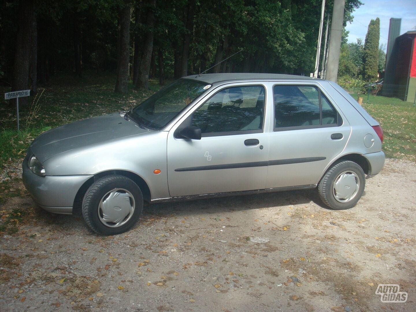 Ford Fiesta Ambiente 2001 y