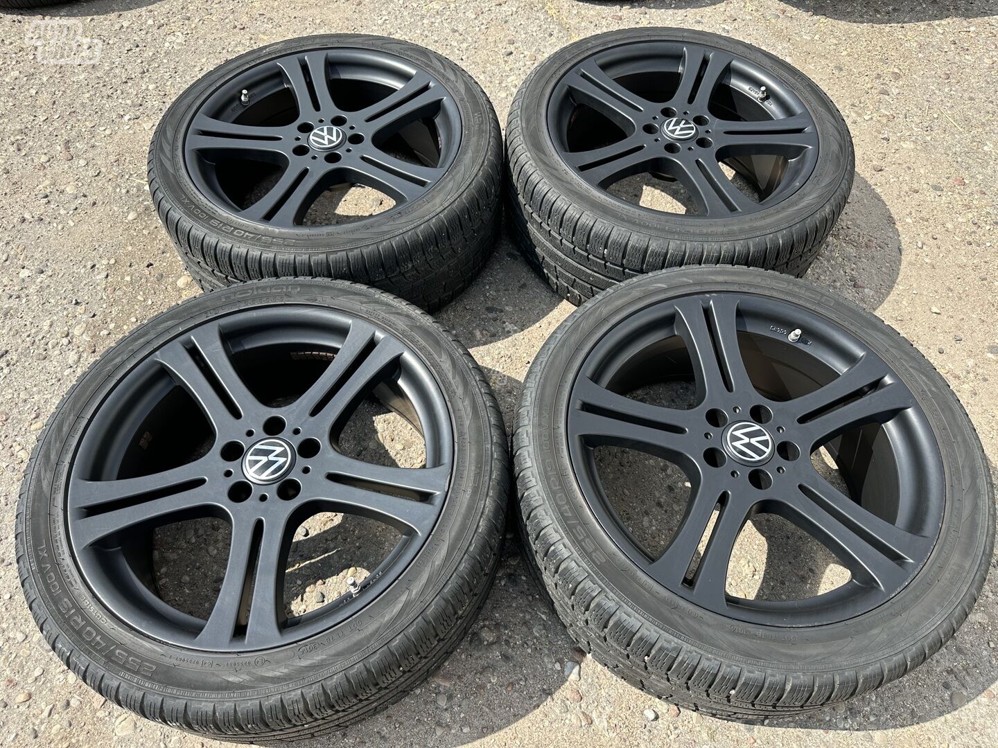 Volkswagen Siunciam, 8.5J ET30 light alloy R19 rims