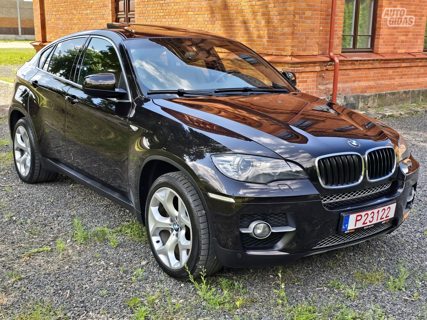 Bmw X6 xDrive IŠSIMOKĖTINAI 2010 y