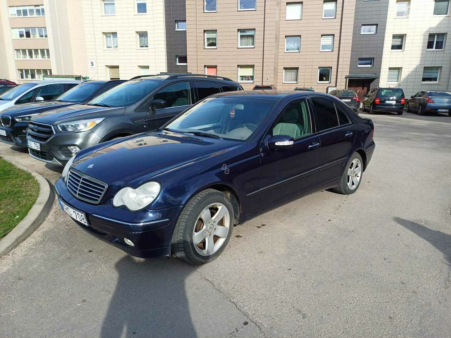 Mercedes-Benz C 180 2001 y Sedan