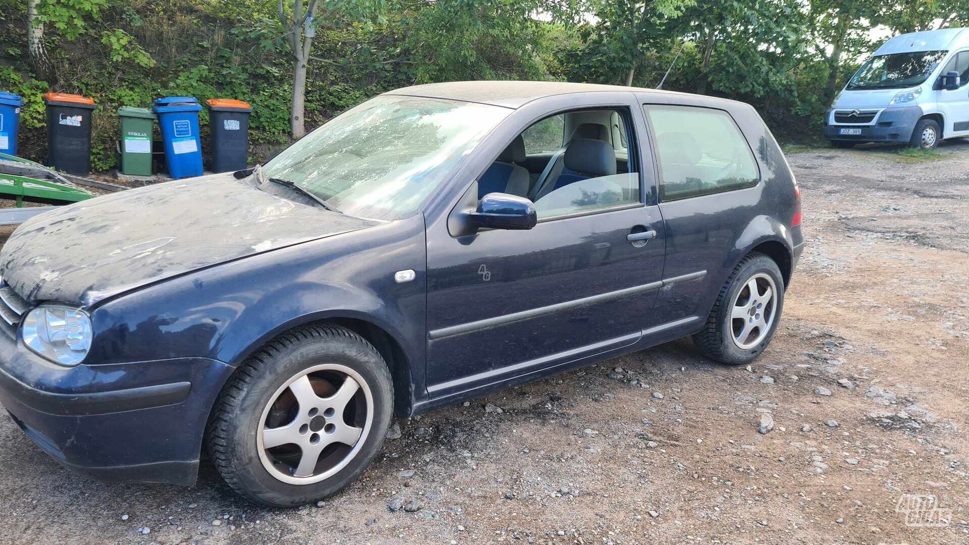 Volkswagen Golf Basis 2001 m