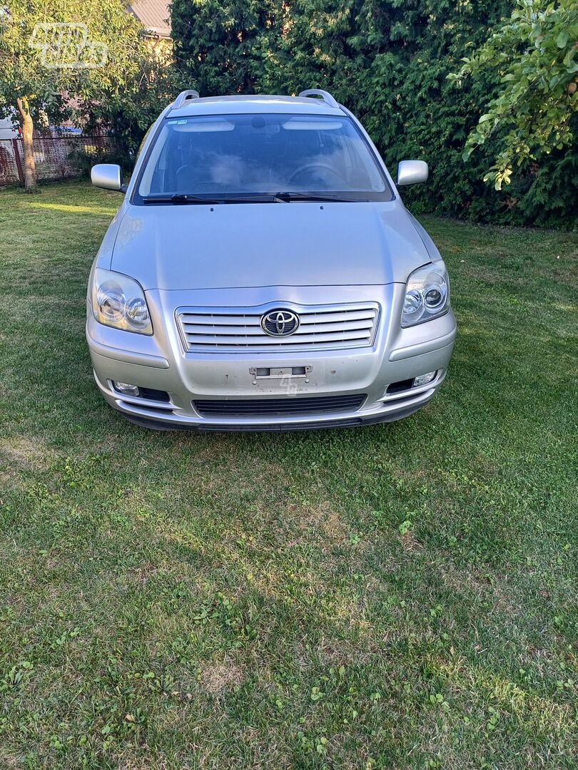 Toyota Avensis 2005 г запчясти