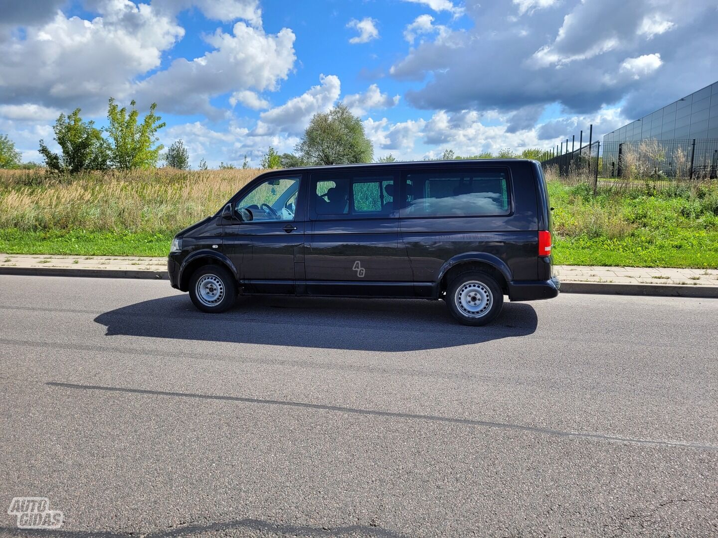 Volkswagen Caravelle T5 TDI 2011 y