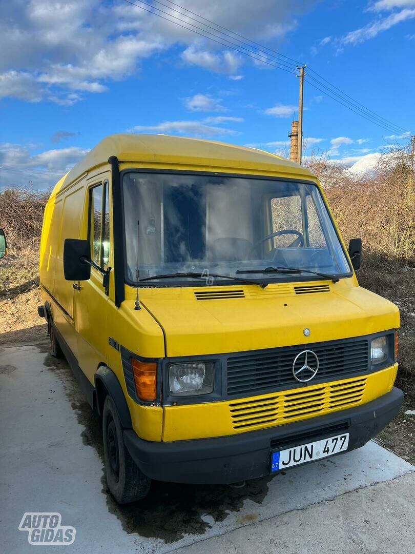 Mercedes-Benz 208 1993 m Krovininis mikroautobusas