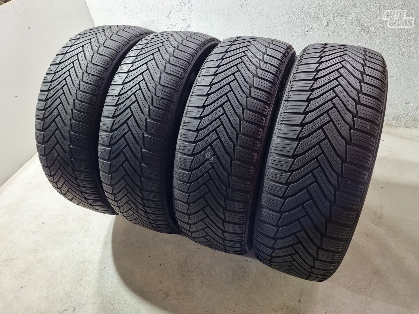 Michelin 5-6mm, 2020m R17 зимние шины для автомобилей