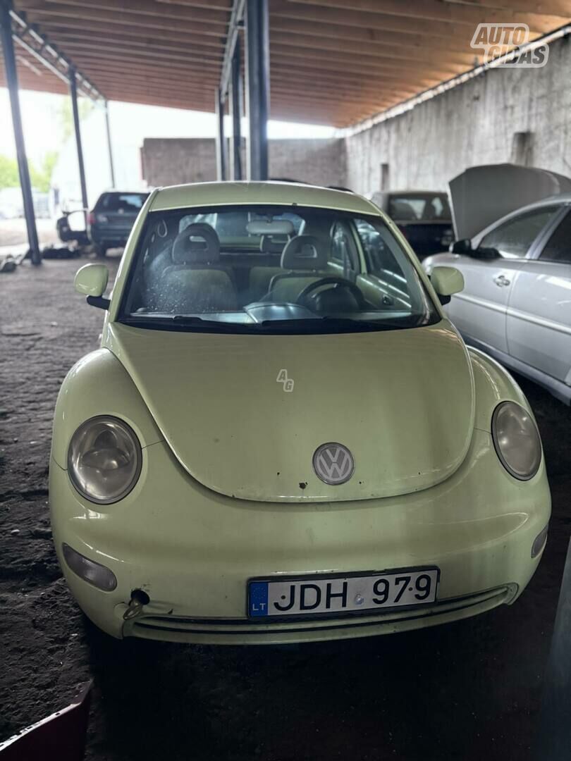 Volkswagen Beetle 2000 г запчясти