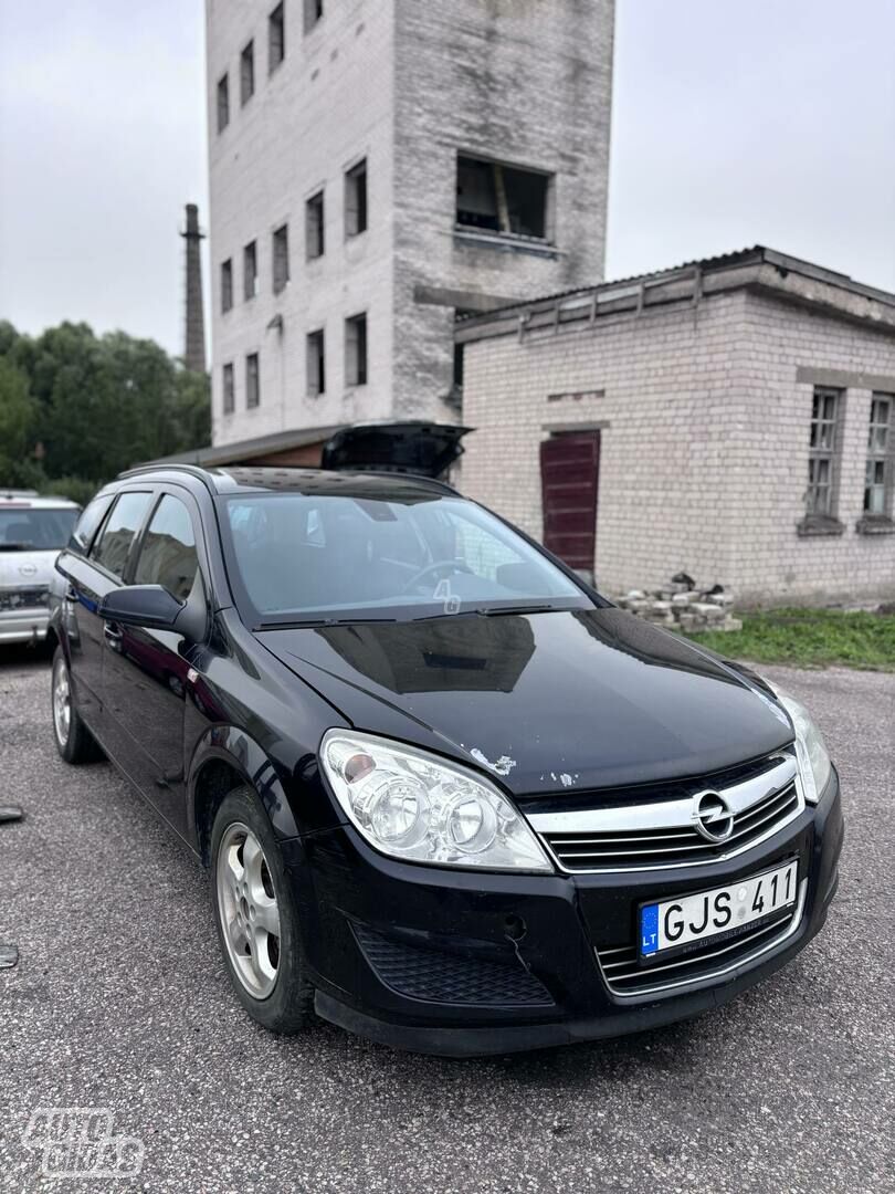 Opel Astra 2009 m dalys