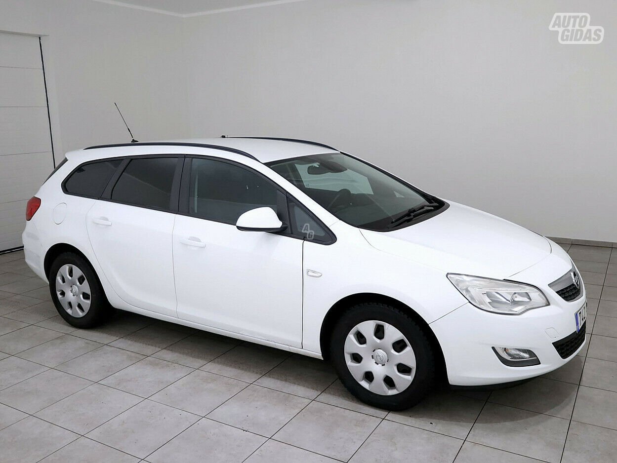 Opel Astra CDTi 2011 y