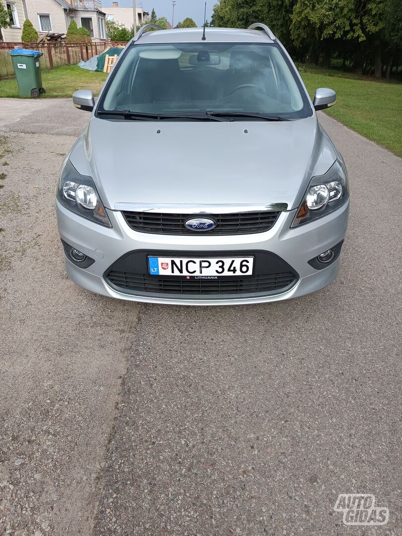 Ford Focus 2010 г Универсал