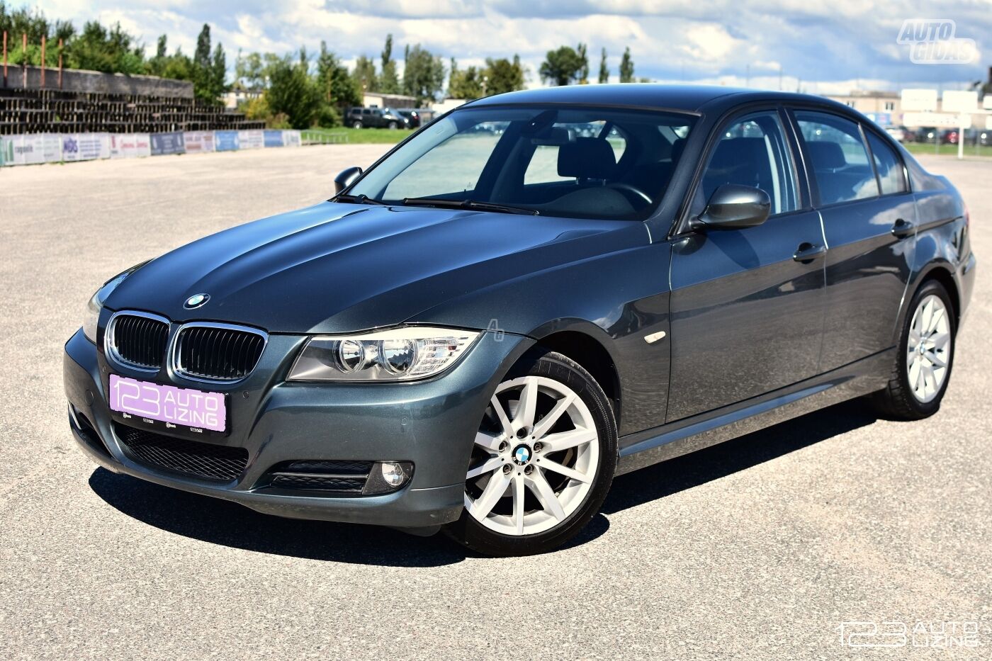 Bmw 320 2009 y Sedan