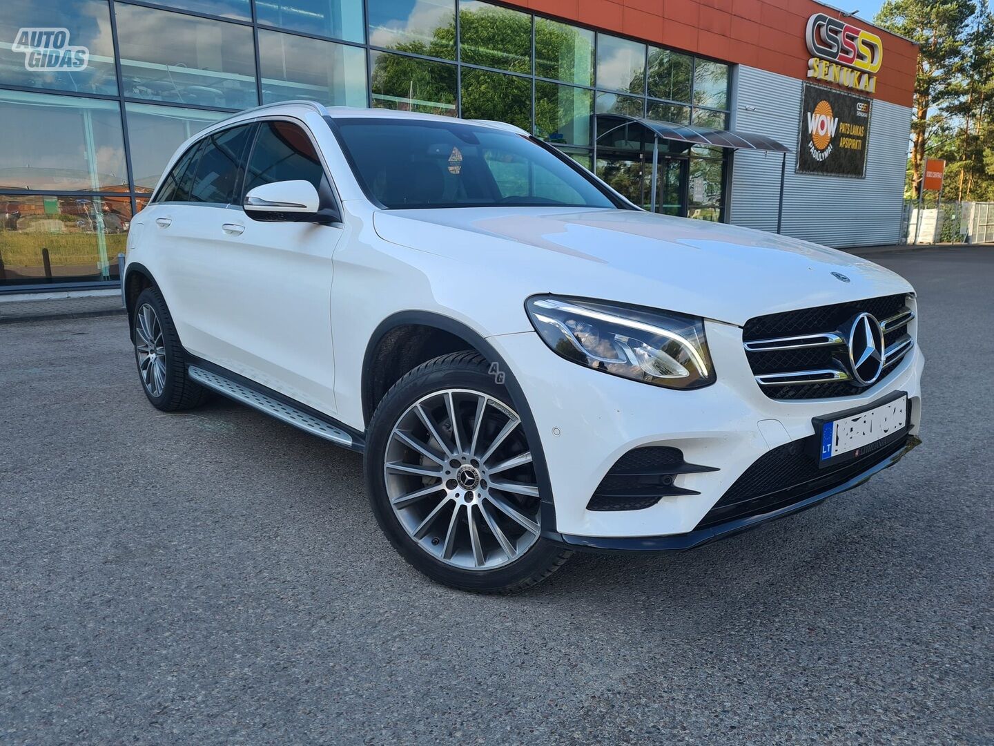 Mercedes-Benz GLC 300 2019 y Off-road / Crossover