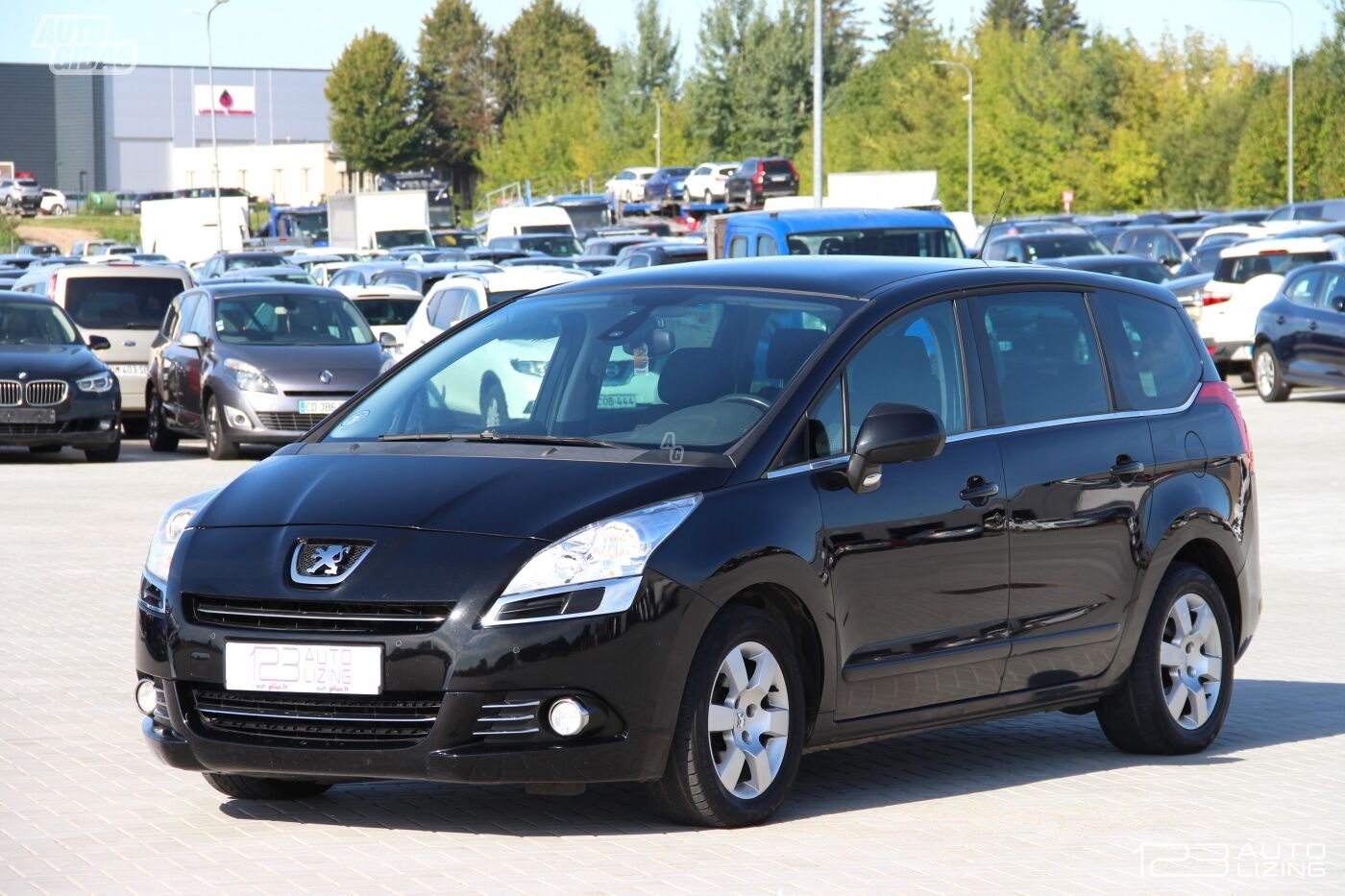 Peugeot 5008 2010 y Van