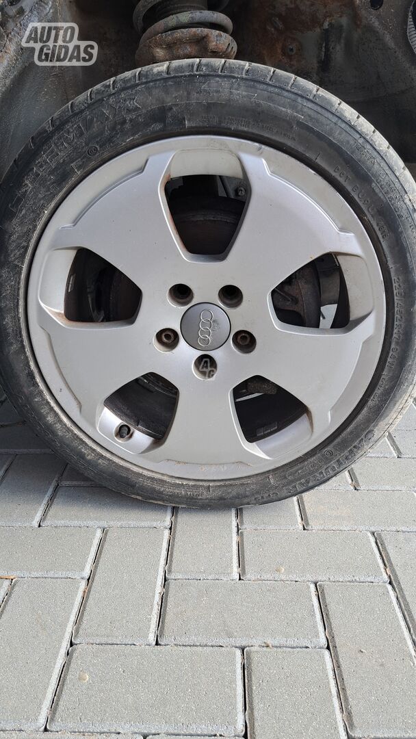 A3 light alloy R17 rims