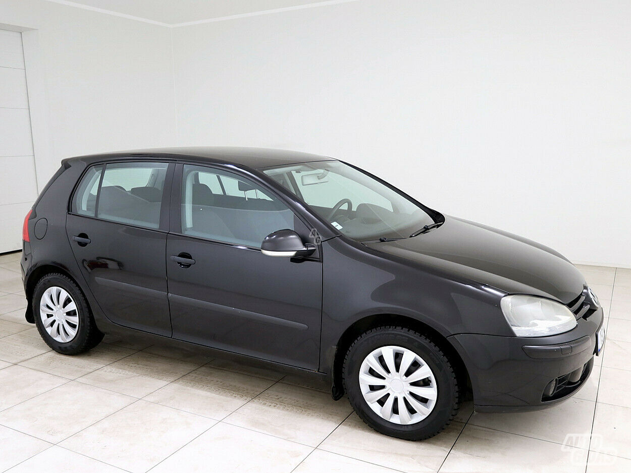 Volkswagen Golf 2004 г Хэтчбек