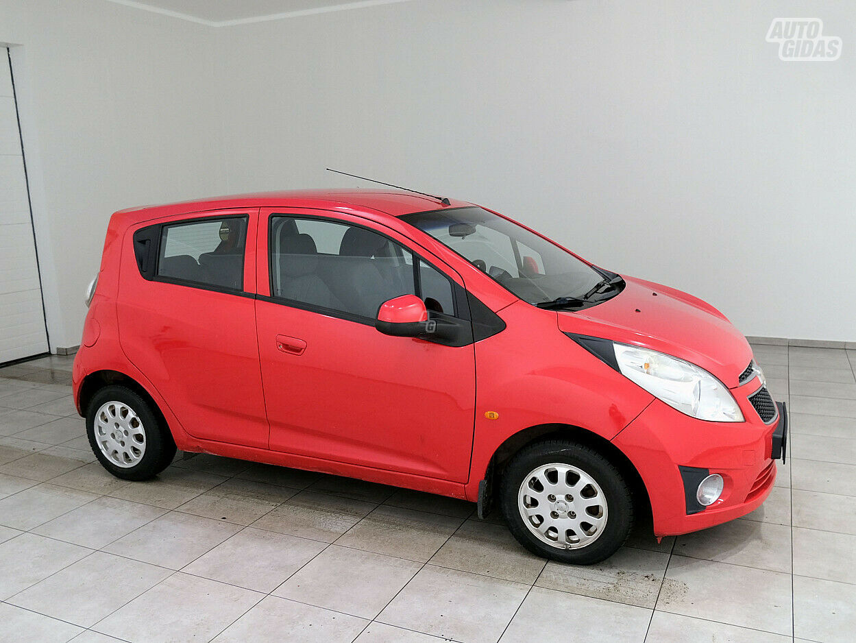 Chevrolet Spark 2010 y Hatchback